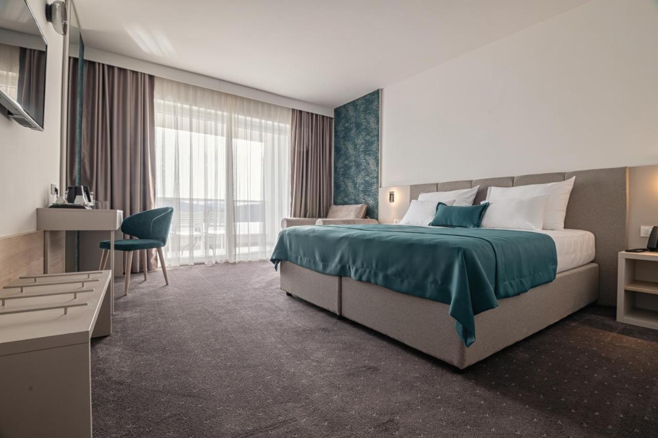 Marea Hotel & Spa เนอุม ภายนอก รูปภาพ